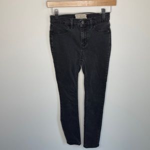 FREE PEOPLE | Skinny Charcoal Crop | 26